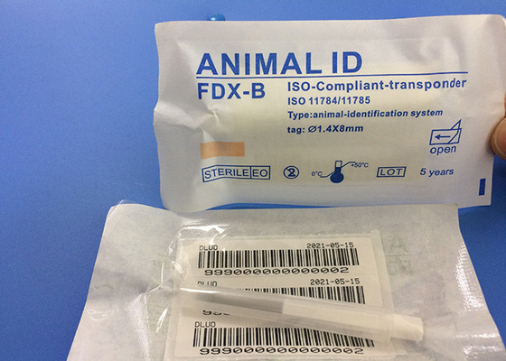 Identificazione del microchip del risponditore di iso dell'animale domestico/gatto/cane con 3 risponditori iniettabili degli autoadesivi
