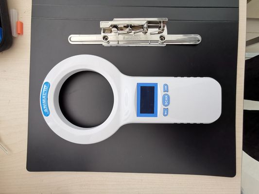 Ricaricabile con batteria al litio, scanner RFID a microchip che semplifica il processo di identificazione