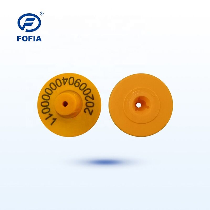 Etichette auricolari RFID UHF per animali di allevamento Etichette d'identificazione con microchip di plastica durevole per bovini pecore suini Animali